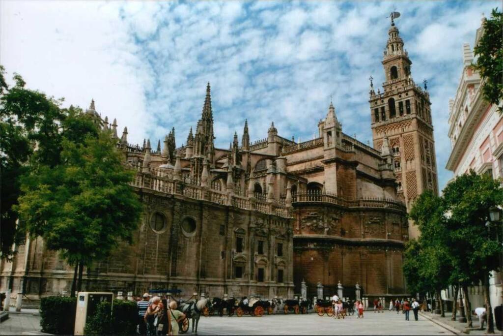 Cozy And Well Located Apartment In The Center Of Sevilla Eksteriør bilde